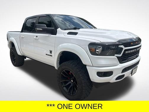 Bright White Clearcoat 2022 RAM 1500 Big Horn/Lone Star