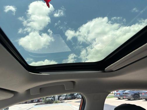 Monarch Orange Metallic/Super Black 2022 Nissan Sentra SR