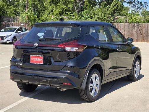 2025 Nissan Kicks S