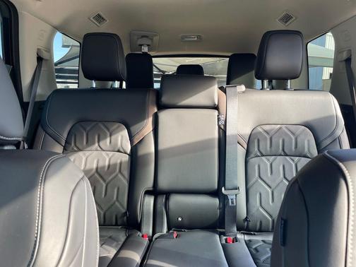 Super Black 2026 Nissan Pathfinder Platinum