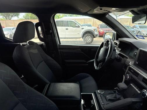 Ice Cap 2024 Toyota Tacoma SR5