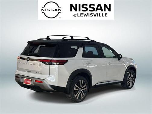 2025 Nissan Pathfinder Platinum FWD