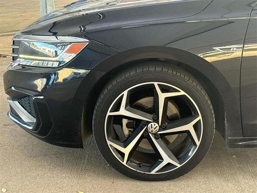 2020 Volkswagen Passat 2.0T R-Line