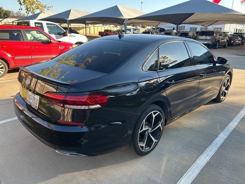 2020 Volkswagen Passat 2.0T R-Line