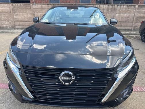 Super Black Clearcoat 2025 Nissan Altima 2.5 SV
