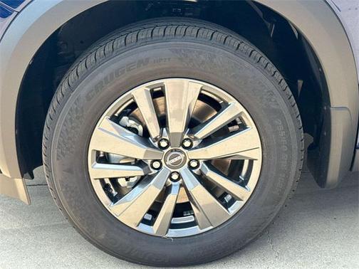 2025 Nissan Pathfinder SV FWD