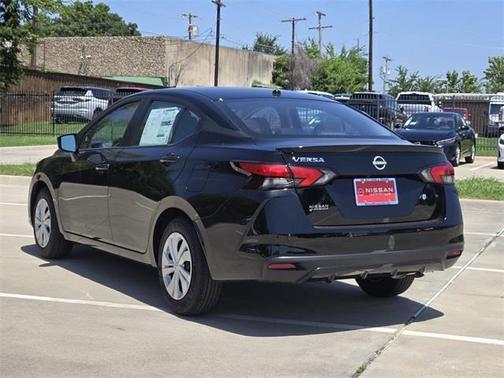 2025 Nissan Versa 1.6 S