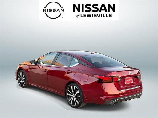 2020 Nissan Altima SR FWD