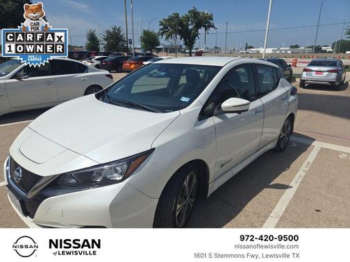 Pearl White 2018 Nissan Leaf SL