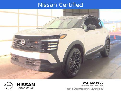 Aspen White/Super Black 2025 Nissan Kicks SR