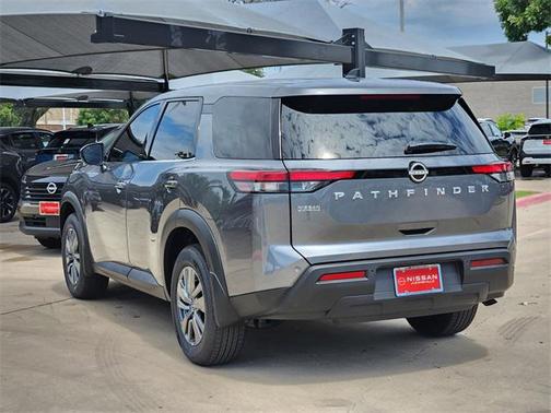 2025 Nissan Pathfinder S FWD