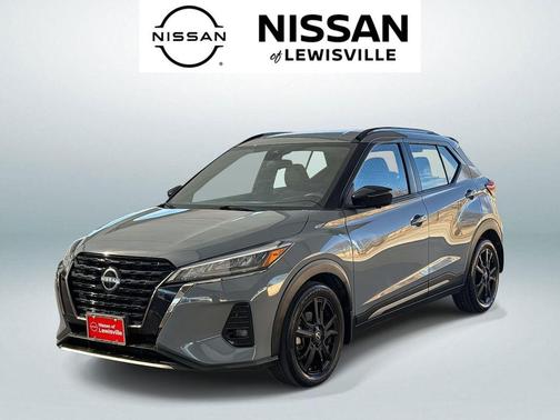 2022 Nissan Kicks SR