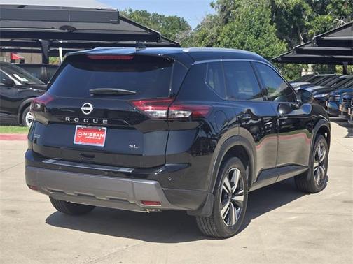 2025 Nissan Rogue SL