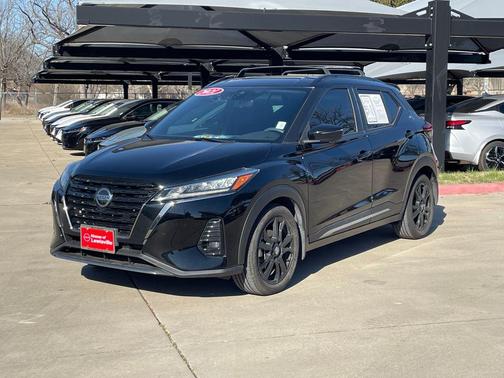 2021 Nissan Kicks SR