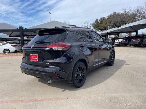 2021 Nissan Kicks SR