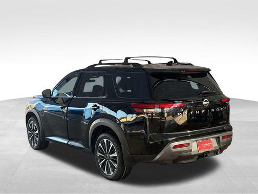 Super Black 2026 Nissan Pathfinder Platinum
