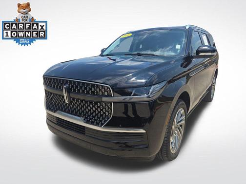 Infinite Black Metallic Clearcoat 2026 Lincoln Navigator Reserve