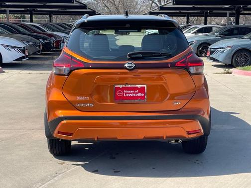 2024 Nissan Kicks SR