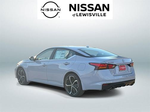 2025 Nissan Altima SR FWD