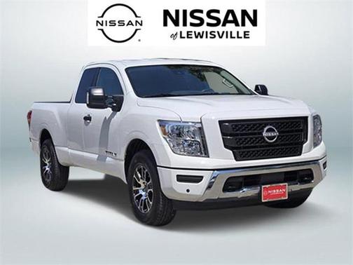 2024 Nissan Titan SV