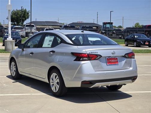 2025 Nissan Versa 1.6 S
