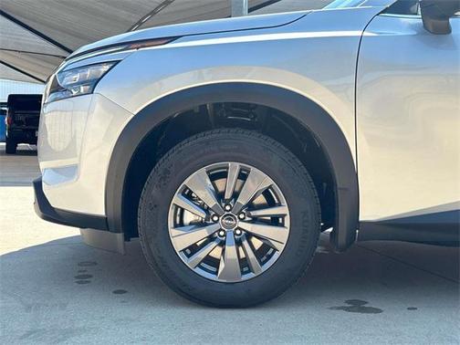 2025 Nissan Pathfinder SV FWD
