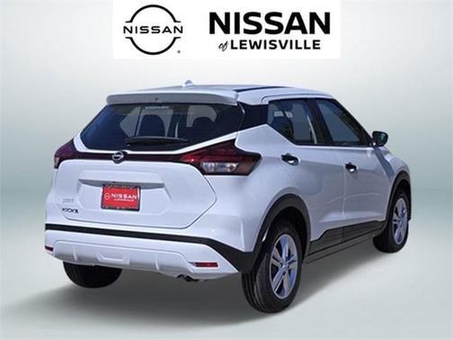 2025 Nissan Kicks S