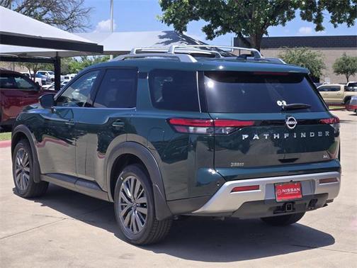 2025 Nissan Pathfinder SL FWD