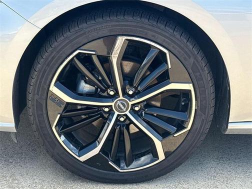 2023 Nissan Altima SR FWD