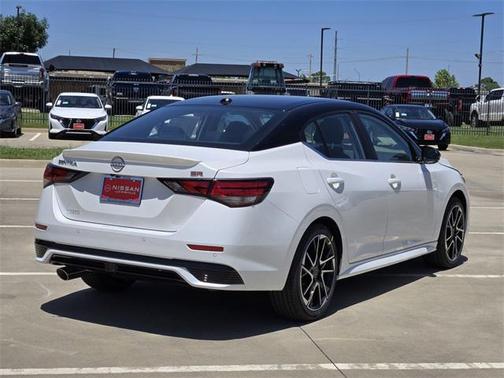 2025 Nissan Sentra SR