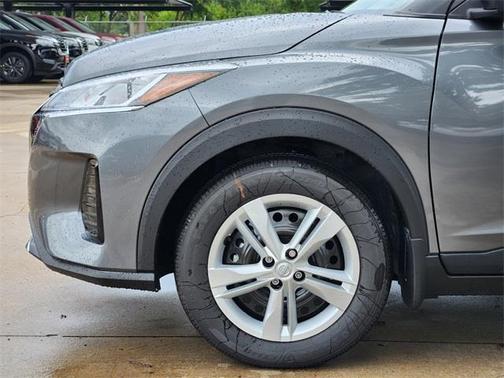 2025 Nissan Kicks S