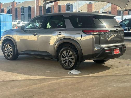 2022 Nissan Pathfinder S 2WD