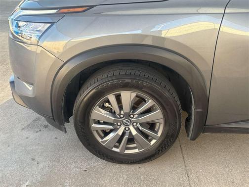 2022 Nissan Pathfinder S 2WD