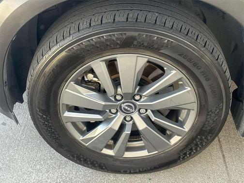 2022 Nissan Pathfinder S 2WD
