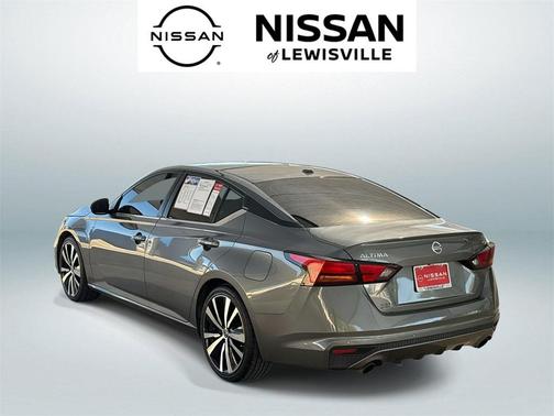 2022 Nissan Altima SR FWD