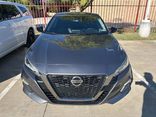 2022 Nissan Altima SR FWD