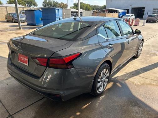 2025 Nissan Altima S FWD