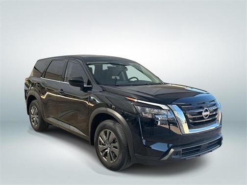 2025 Nissan Pathfinder S 4WD