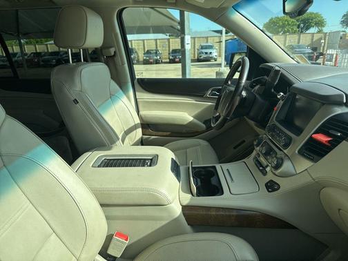 Quicksilver Metallic 2019 GMC Yukon Denali