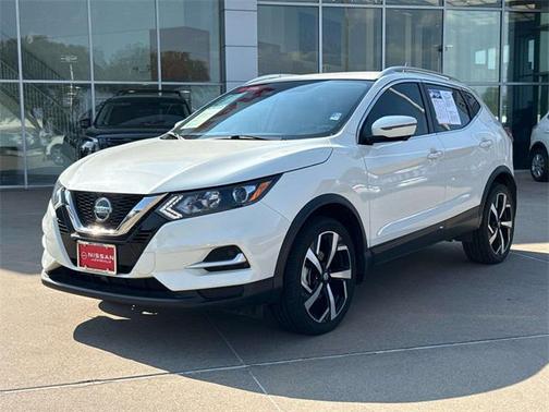 2022 Nissan Rogue Sport SL