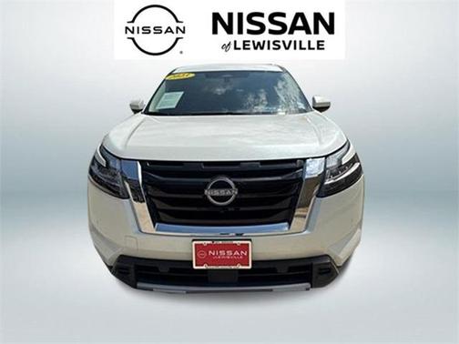 2023 Nissan Pathfinder SL FWD