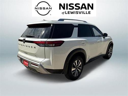 2023 Nissan Pathfinder SL FWD