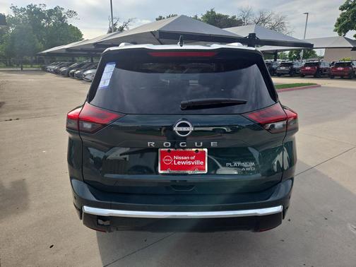 Obsidian Green 2026 Nissan Rogue Platinum