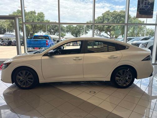 Aspen White 2026 Nissan Sentra SL