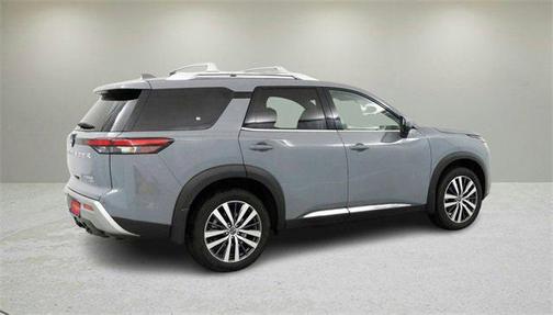 2025 Nissan Pathfinder Platinum FWD