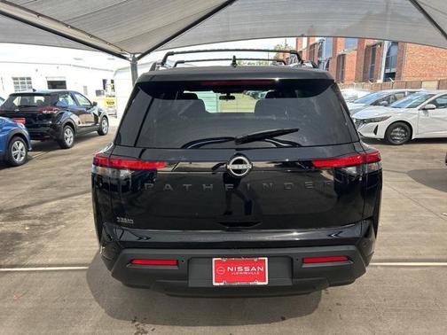 2025 Nissan Pathfinder SV FWD