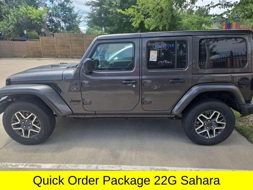 Granite Crystal Metallic Clearcoat 2025 Jeep Wrangler 4-Door Sahara 4x4