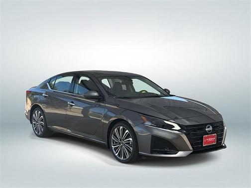 2025 Nissan Altima 2.5 SL