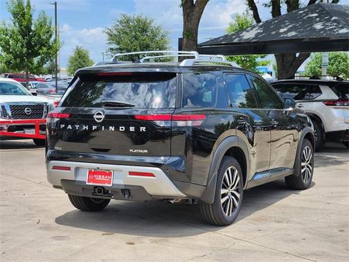 2025 Nissan Pathfinder Platinum FWD