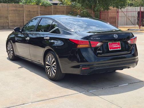 Super Black Clearcoat 2025 Nissan Altima 2.5 SV